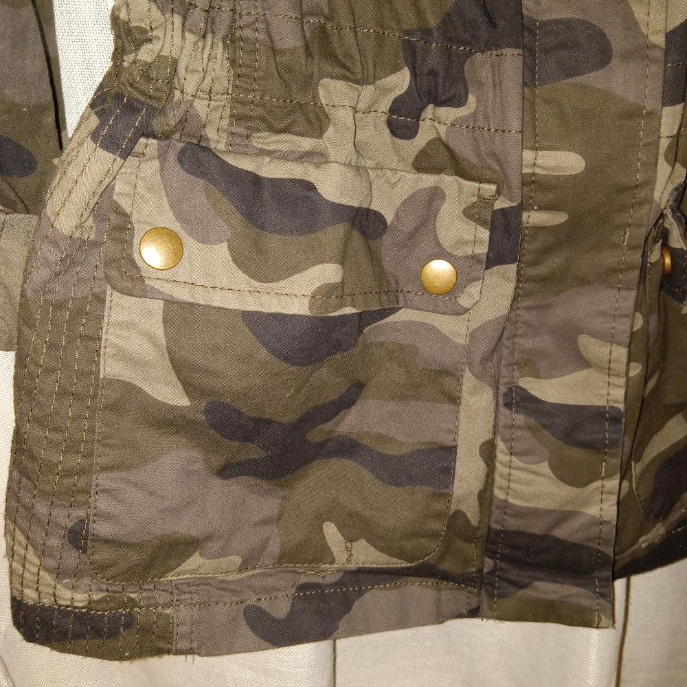 LOVE TREE Camo Jacket - Picture 7 of 8